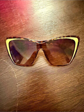 Circus by Sam Edelman Oversized Sunglasses in Brown & Yellow